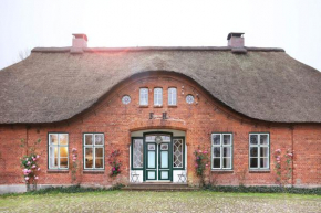 Wunderschönes großes Reetdachhaus zwischen Selenter See und Ostsee